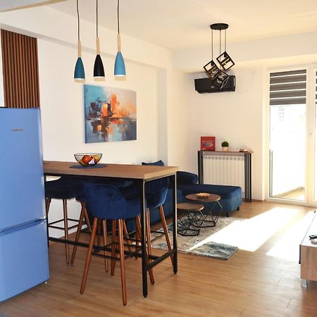 New Apartment In Skopje Center - Free Private Parking Exteriör bild
