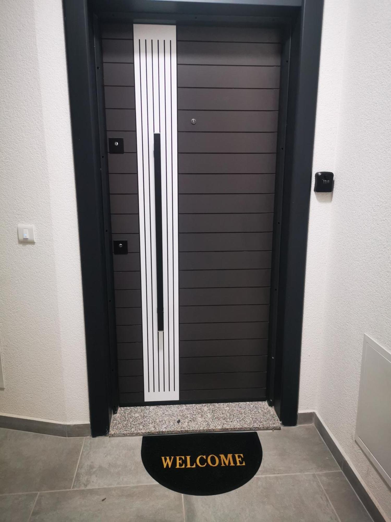 New Apartment In Skopje Center - Free Private Parking Exteriör bild